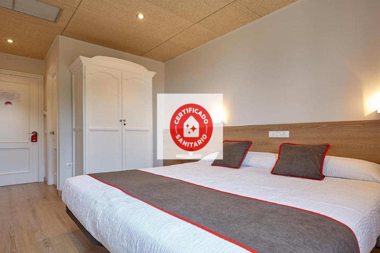 Hostal Nobadis Cervera  Bagian luar foto
