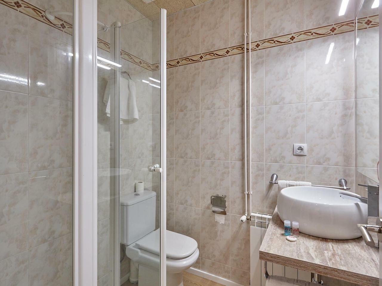 Hostal Nobadis Cervera  Bagian luar foto