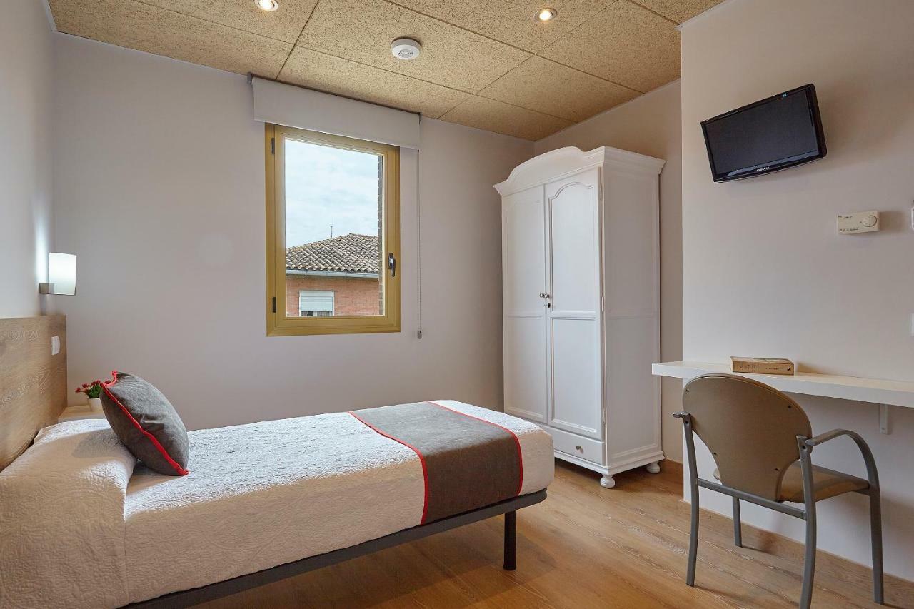 Hostal Nobadis Cervera  Bagian luar foto
